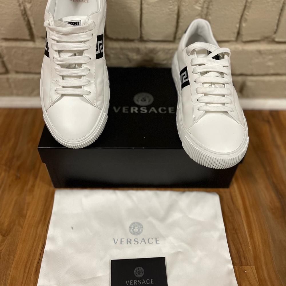 Versace Greca - image 1